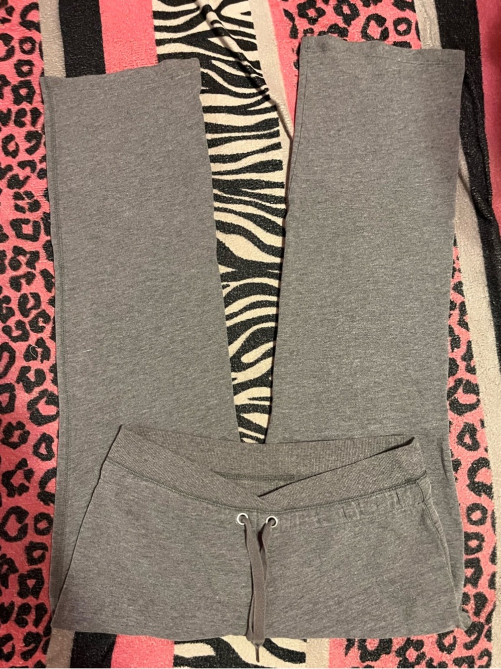 Vintage Victoria's Secret sweatpants low rise - Picture 2 of 7